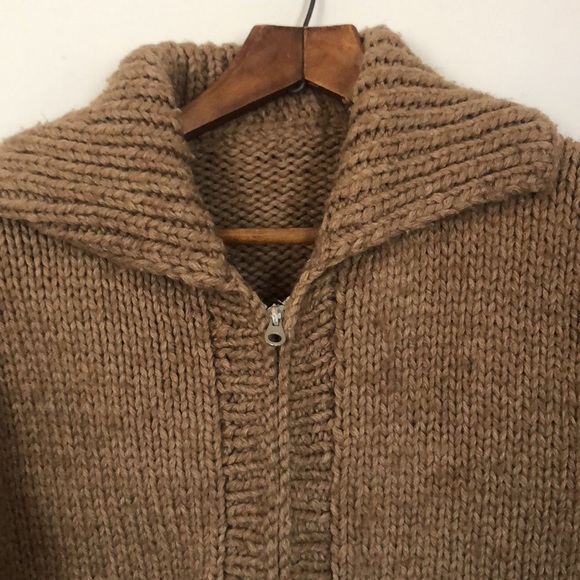 Henri - Vintage Cowichan Sweater 🏕️ - Picture 4 of 10